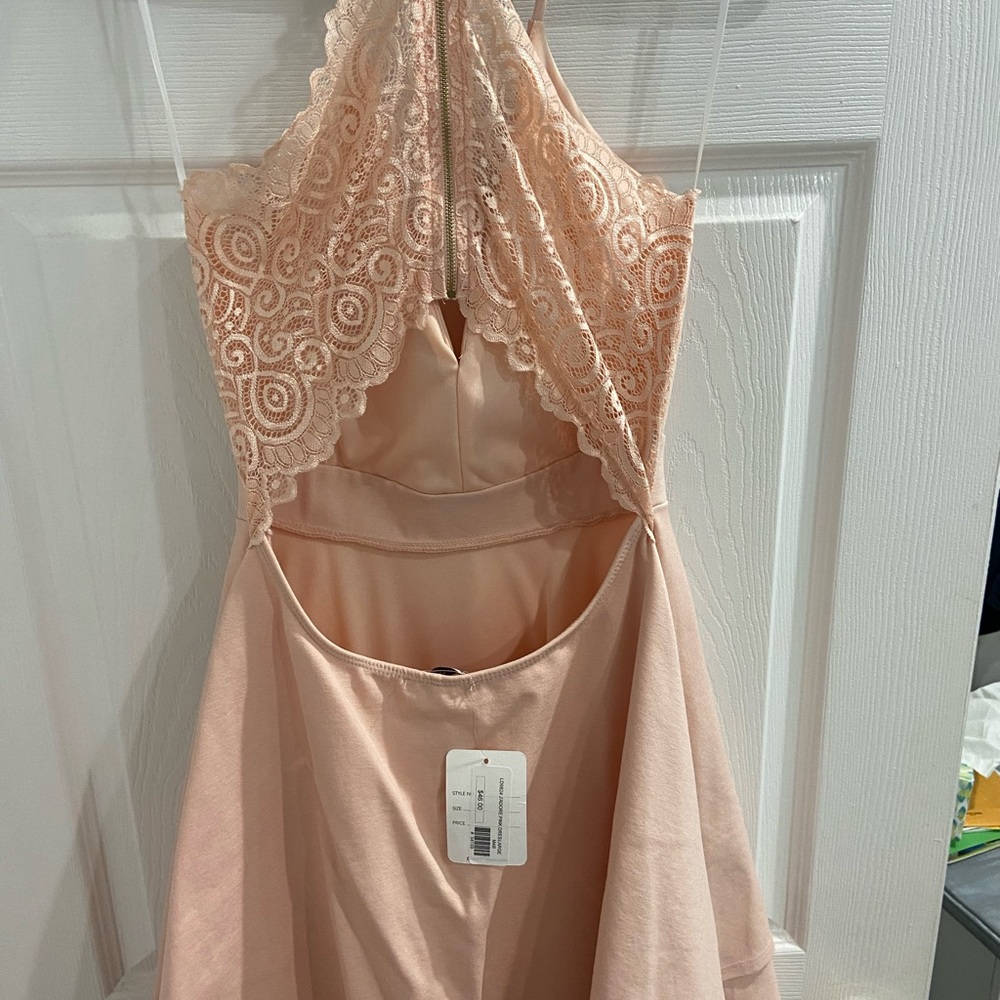 Dress - Picture 3 of 4